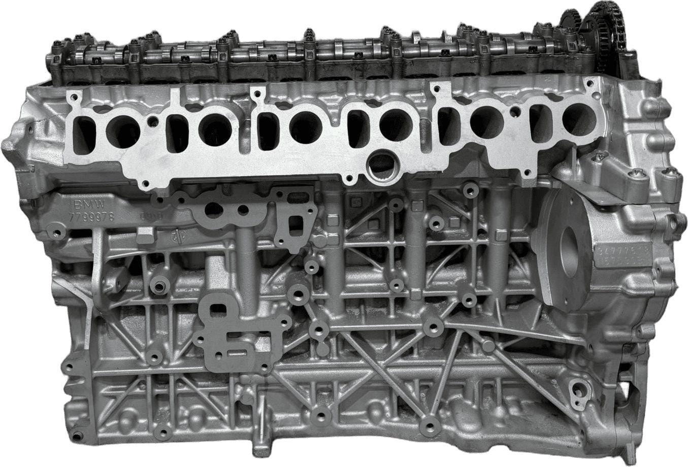 Renoverad sexcylindrig dieselmotor, exempelbild på utbytesmotor