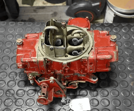 Förgasare under renovering hos Meksta