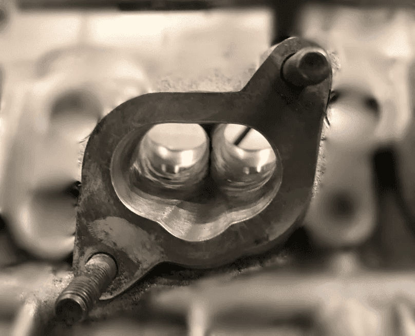 Portat topplock. Insugskanalerna bearbetade för optimalt flöde